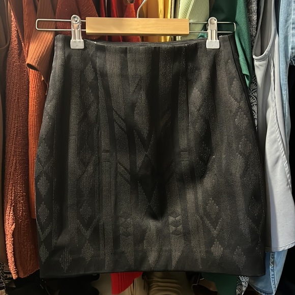 H&M Dresses & Skirts - H&M Black Sequin Mini Skirt Size 4 NWOT